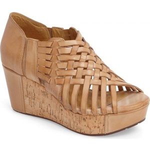 NWT Chocolat Blu Antigua Sandals 8